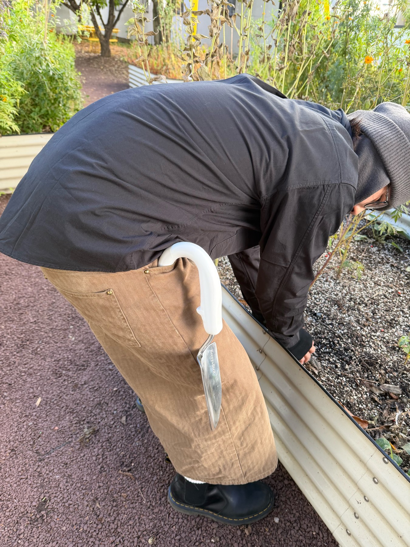 Garden “U” Trowel